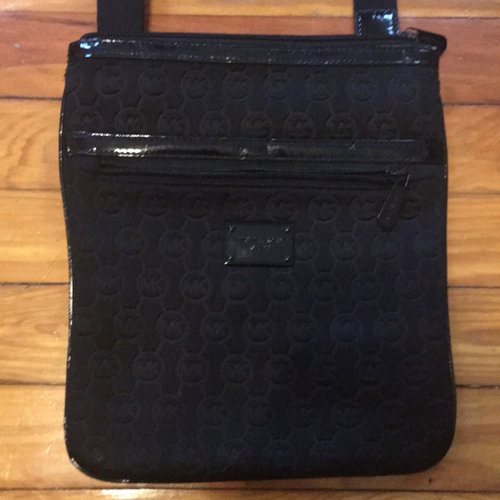 Michael Kors shoulder black quilted logo iPad bag